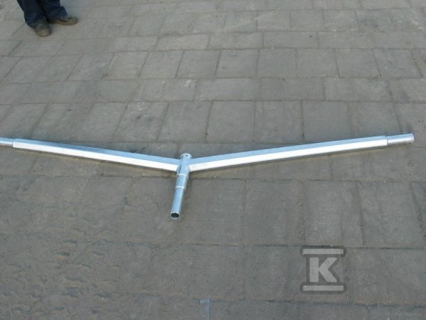 Wysiegnik profilowany W12/2/1 dwa ramiona, wysięg ramienia 1m.Średnica uchwytu lampy fi 48 W12/2/1-60/10/180/01