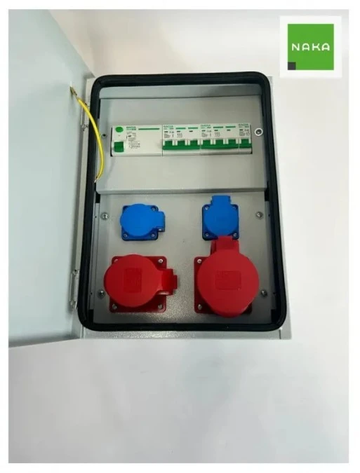 Metalowa rozdzielnica ścienna CEE 32A 16A 2x230V z bezpiecznikami FI IP54 94V‑1 - obrazek 1