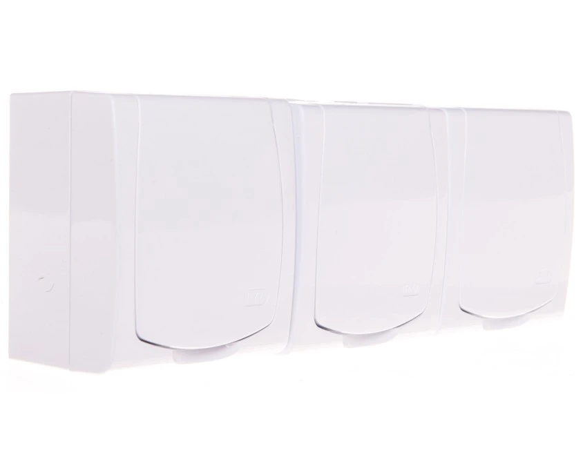 MADERA Gniazdo hermetyczne potrójne z/u IP44 z przesłonami klapka biała GNH‑3NZP/00/w - obrazek 2