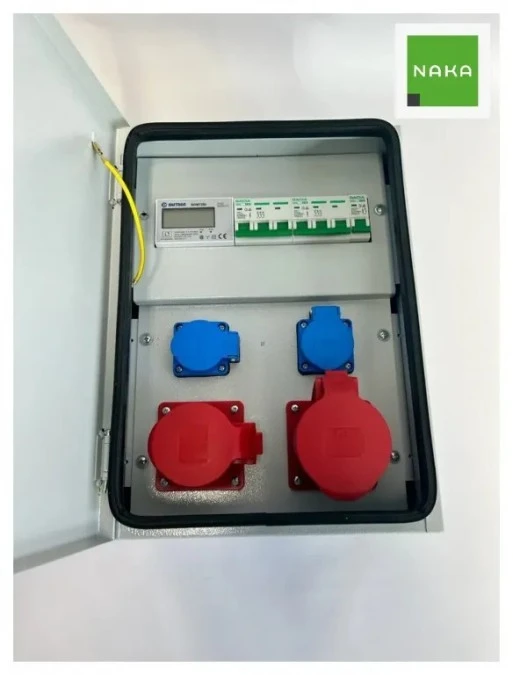 Metalowa rozdzielnica ścienna z miernikiem mocy LCD IP54 CEE 32A 16A 2x230V 94V‑2
