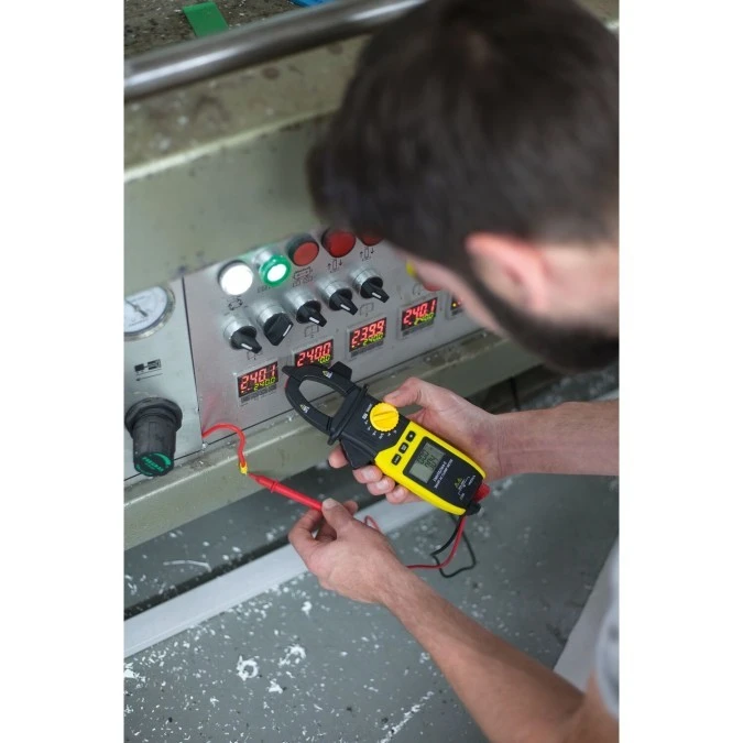 Miernik elektryczny Smart Clamp FatMax FMHT82564‑0 - obrazek 3