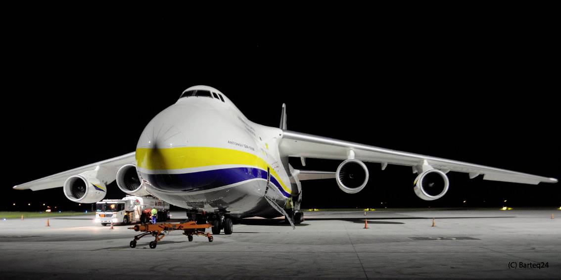 Model samolotu do sklejania Revell Antonov AN-124 Ruslan 03807 1:144 - obrazek 1