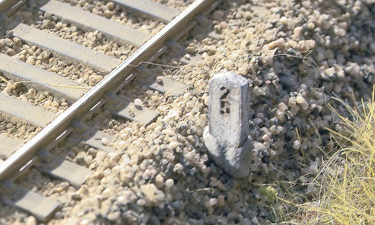 Kamienne słupki hektometrowe MBZ H0, standardowy wzór - obrazek 1